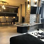 Casa Lumira Luxury Ski-in Ski-out *