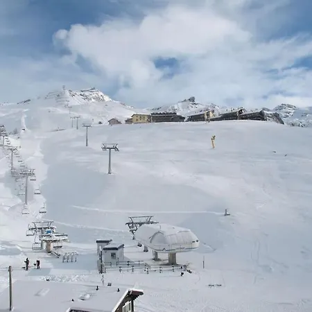 Casa Lumira Luxury Ski-in Ski-out Apartment Breuil-Cervinia