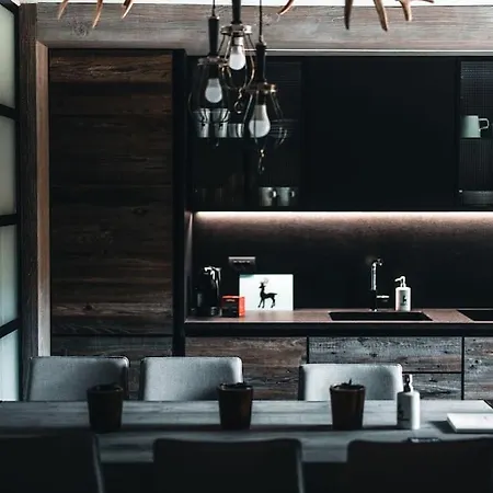 Casa Lumira Luxury Ski-in Ski-out *