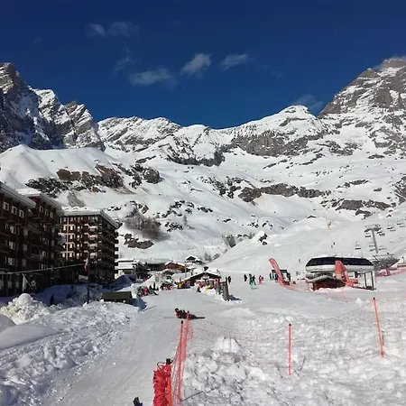 アパート Casa Lumira Luxury Ski-in Ski-out ブレウイル・チェルヴィナイア