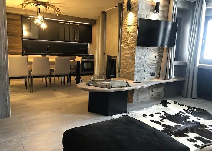 Casa Lumira Luxury Ski-in Ski-out *