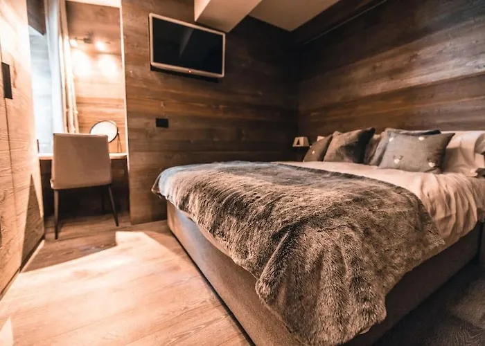 Casa Lumira Luxury Ski-in Ski-out