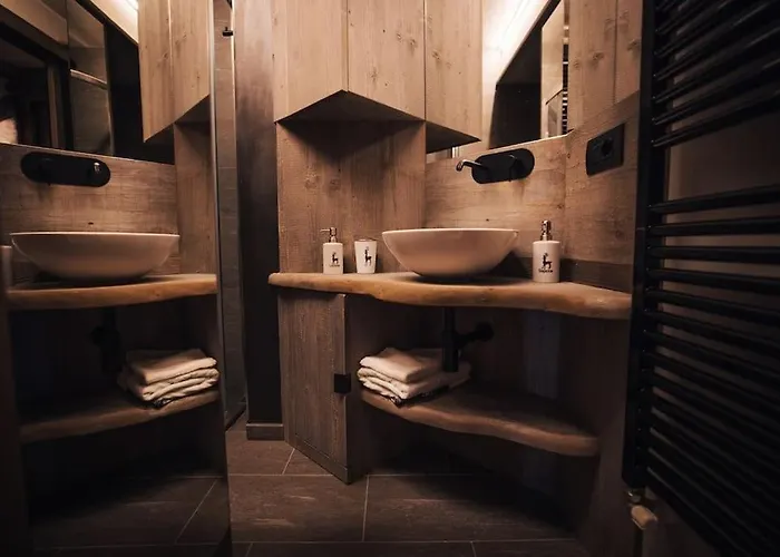 Casa Lumira Luxury Ski-in Ski-out * ברויל-קרוויניה