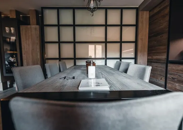 Casa Lumira Luxury Ski-in Ski-out *