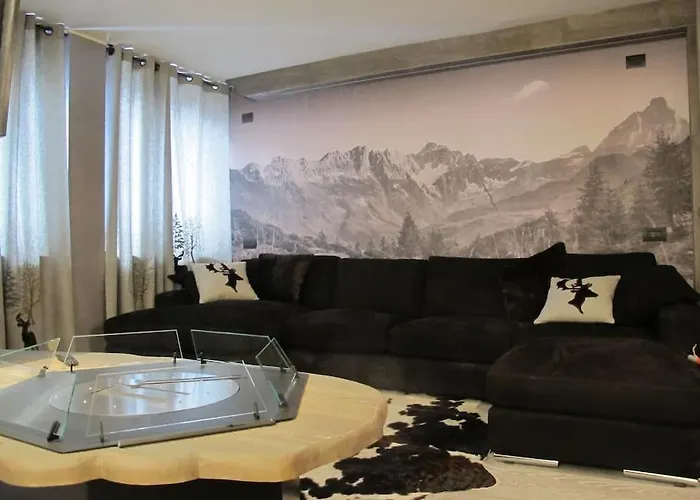 Casa Lumira Luxury Ski-in Ski-out Апартаменти